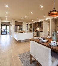 Cargar imagen en el visor de la galería, LED電球 E11口金 600LM 消費電力6W